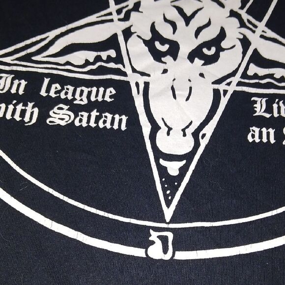 Vintage Venom " In League With Satan " Black Graphic T-Shirt - Picture 5 of 8